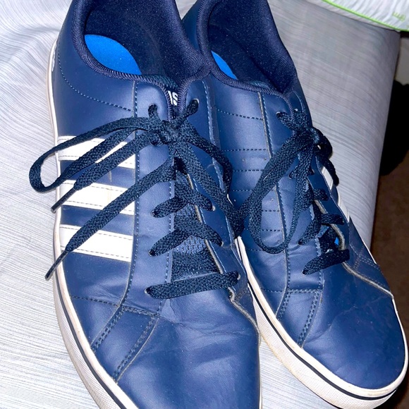 Good skate shoes for climbing with grip and comfortable stylish fit